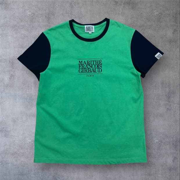 마리떼 프랑소와저버 스펠아웃 센터 로고 믹스 컬러 반팔티