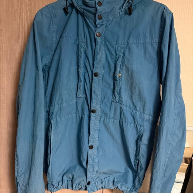 Cp 컴퍼니 고글 바람막이 블루 105 사이즈 팝니다