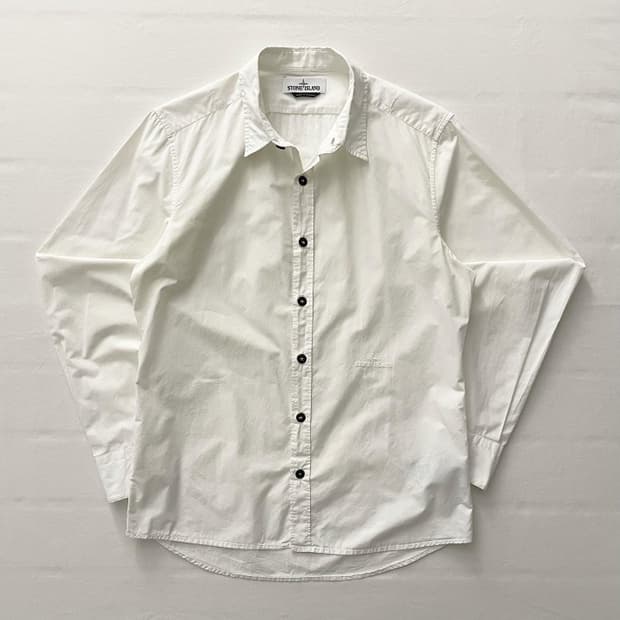 스톤아일랜드 화이트 셔츠