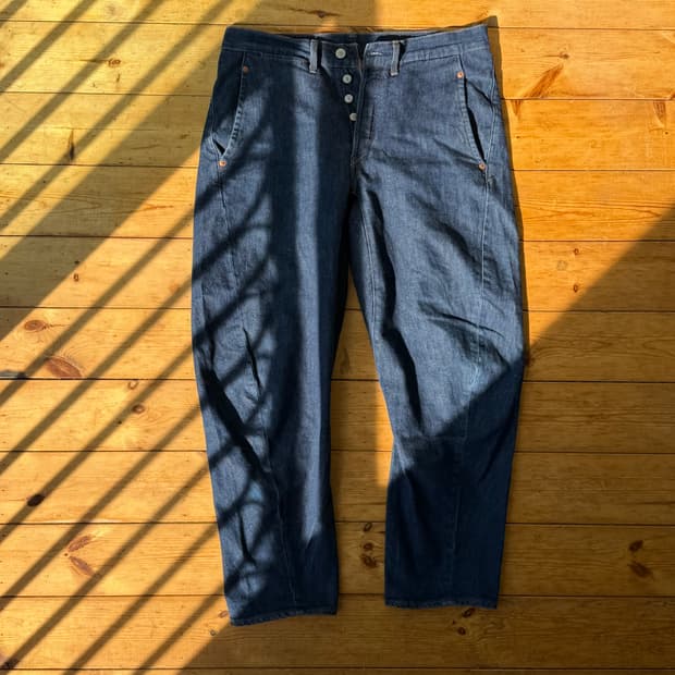 리바이스 엔지니어드진 570 데님 청바지