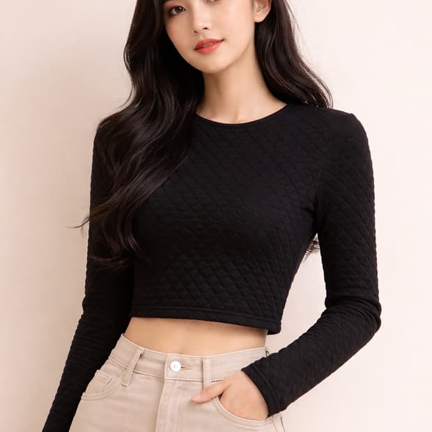 론론(RONRON) 퀼팅 크롭 티셔츠