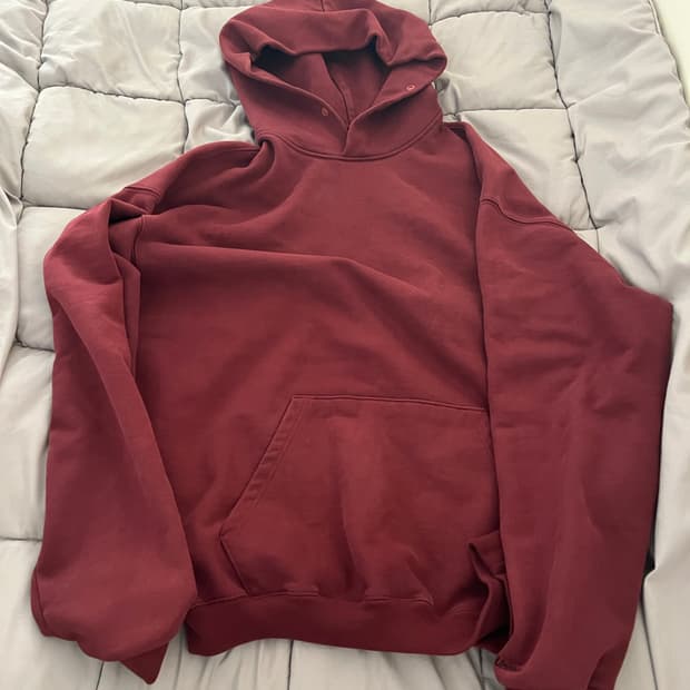 언타이틀드 아이딜 스냅후드 버건디