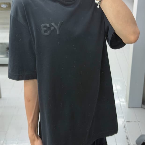 Y-3 와이쓰리 클래식 체스트 로고 블랙 반팔 티셔츠
