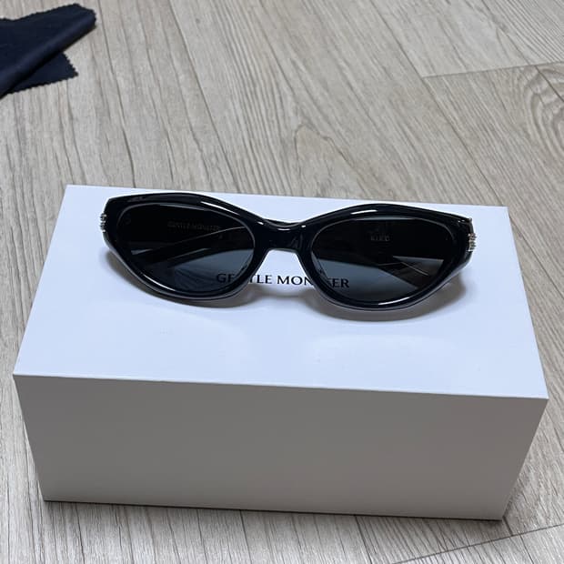 젠틀몬스터 키코 