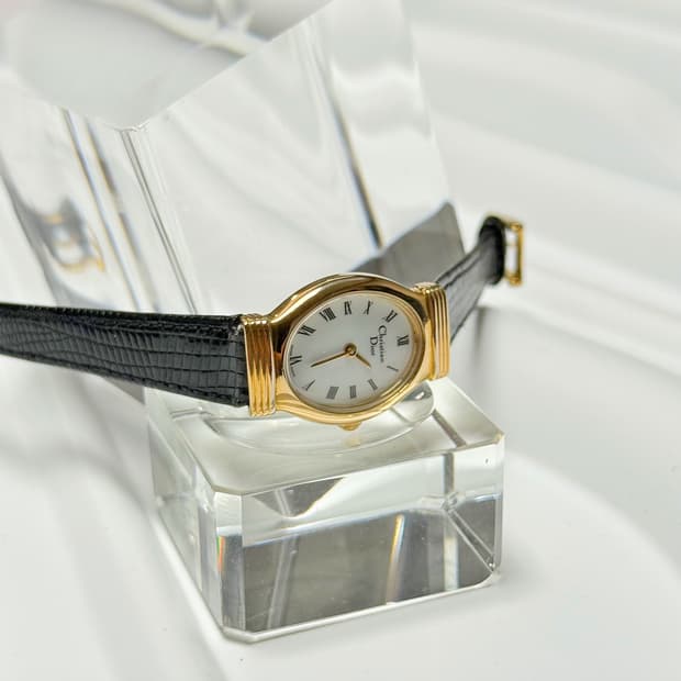 80-90's 빈티지 크리스찬 디올 오벌 쿼츠시계