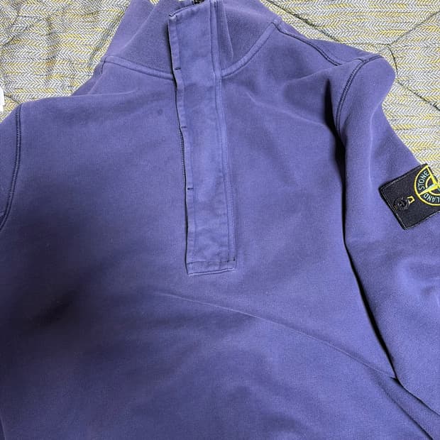 스톤아일랜드 반집업 맨투맨