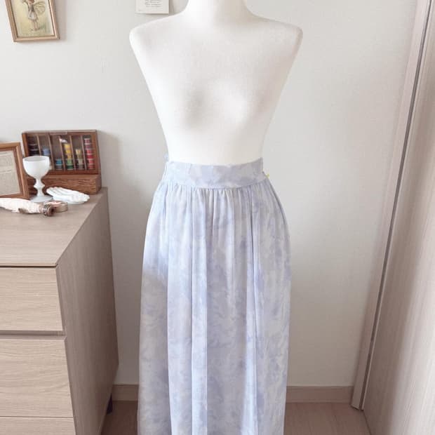 얼스뮤직 플라워 롱스커트