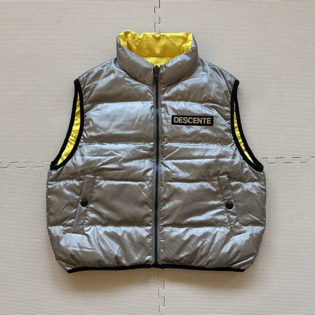 데상트 재팬 리버시블 다운 패딩 베스트