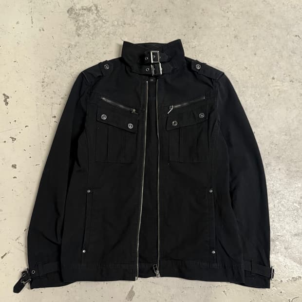 2-buckle detail zipper pocket jacket