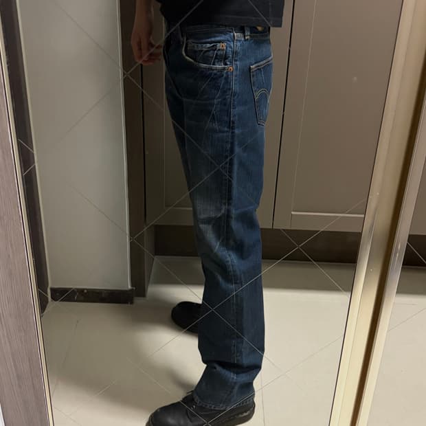 [Levi’s 501 W82 L84]