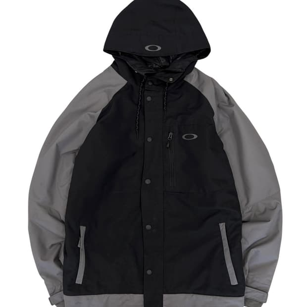  오클리 올드스쿨 바람막이 (M)