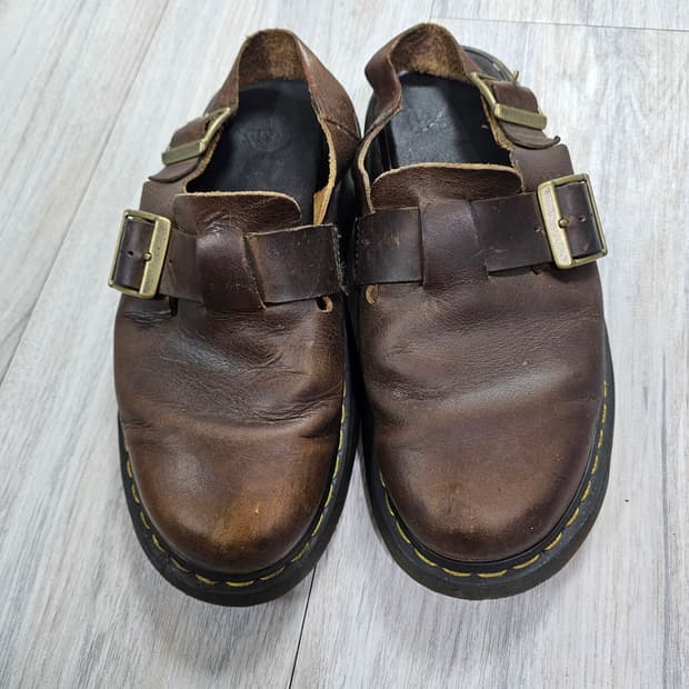 닥터마틴 브라운 샌들 260