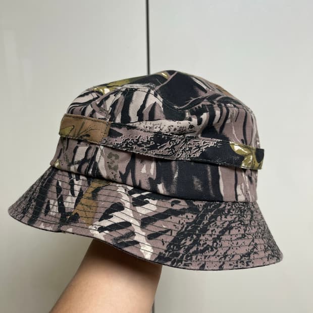 다레니모 버킷햇