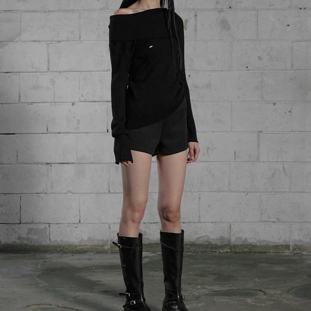 보헴서 OPEN COLLAR UNBALANCED KNIT, BLACK