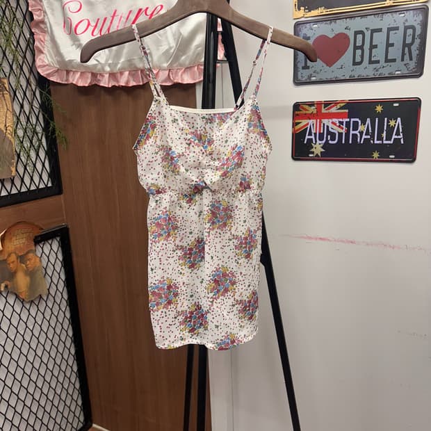 White Flower Pattern Sleeveless
