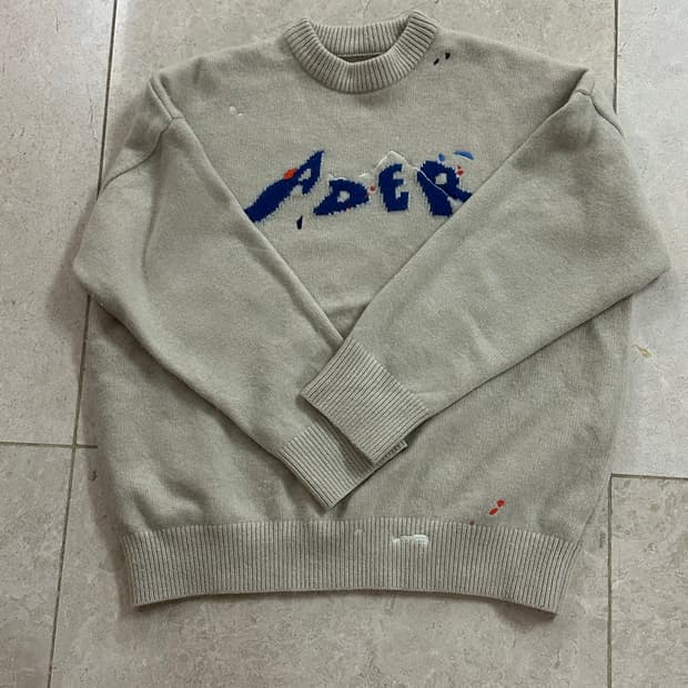 아더에러  스웨터