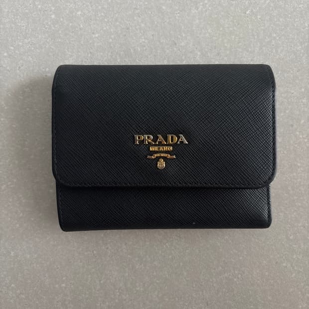 프라다 지갑