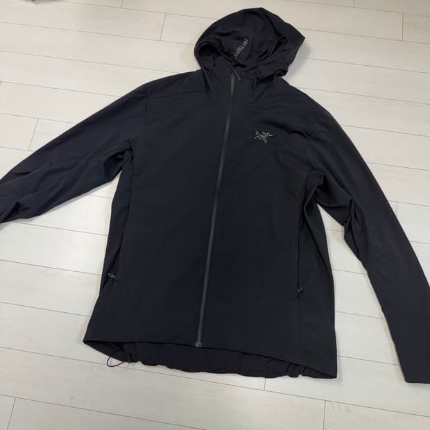 아크테릭스 아톰 SL   L 사이즈  상태 9.6/10 사진찍고 일단 절