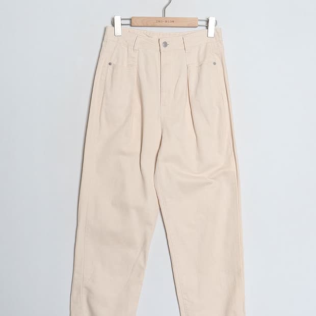 Groove Tuck Denim Pant (27)