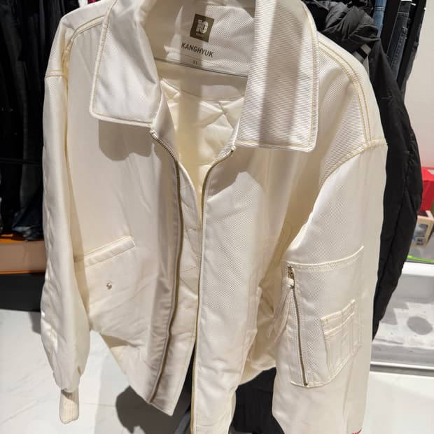 강혁 탑텐 봄버 재킷