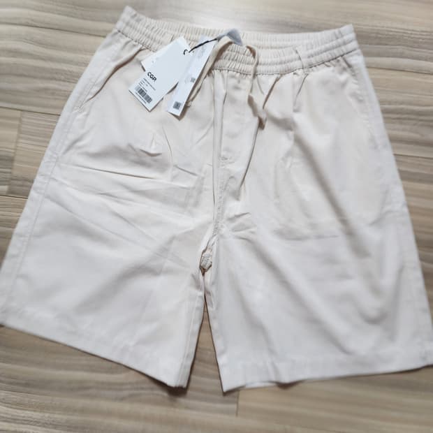 코드그라피딥원턱버뮤다린넨반바지L