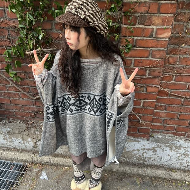 히피 패턴 포인트 니트 케이프