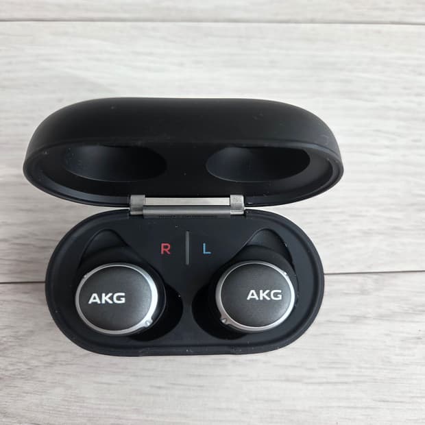 AKG N400NC TWS 블루투스 이어폰