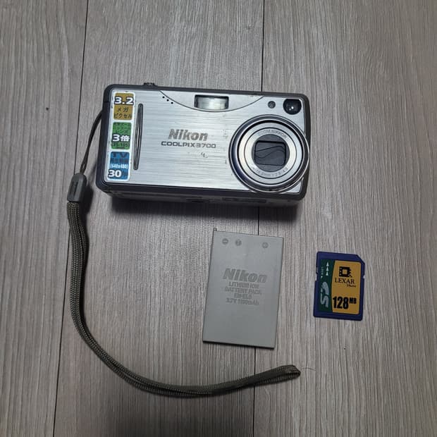 니콘 Coolpix 3700 디지털 카메라 + 배터리