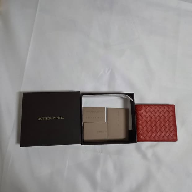 보테가 베네타 반지갑 새상품급