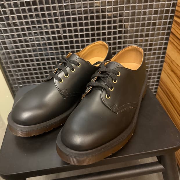 닥터마틴 4홀 스미스 빈티지 스무스 블랙