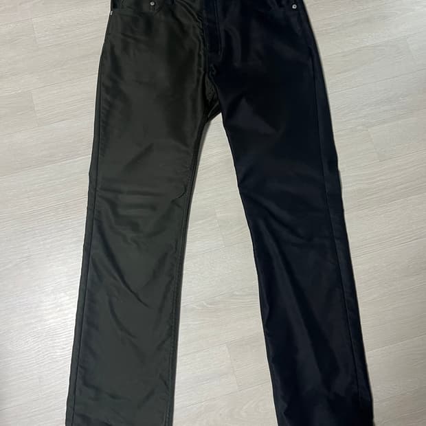 JOHNLAWRENCESULLIVAN 투톤 슬림 스트레이트 팬츠 