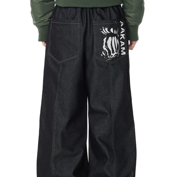 아캄 니 핀턱 프린티드 데님 팬츠 블랙