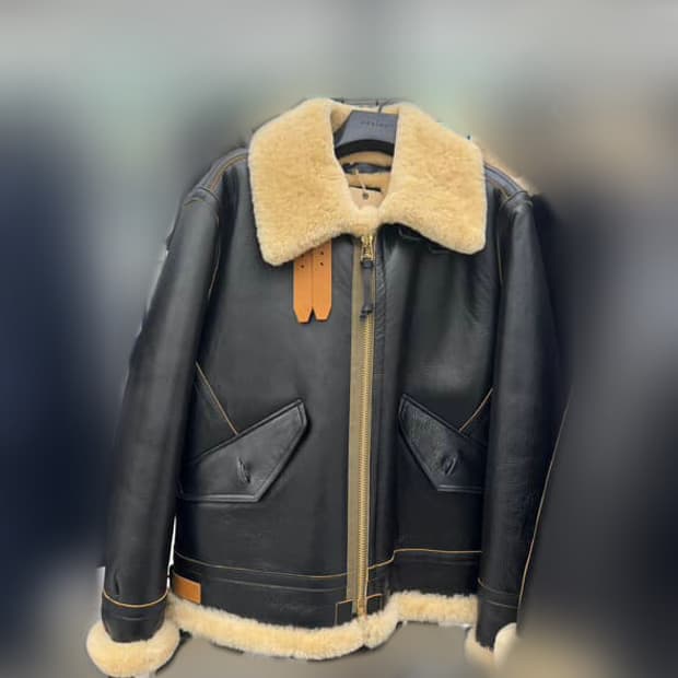 이스트로그 AIRBORNE MOUTON PARKA / BLACK무스탕 