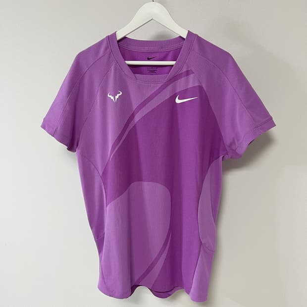 나이키 라파엘 나달 2023 DRI-FIT ADV 테니스 상의 라벤더