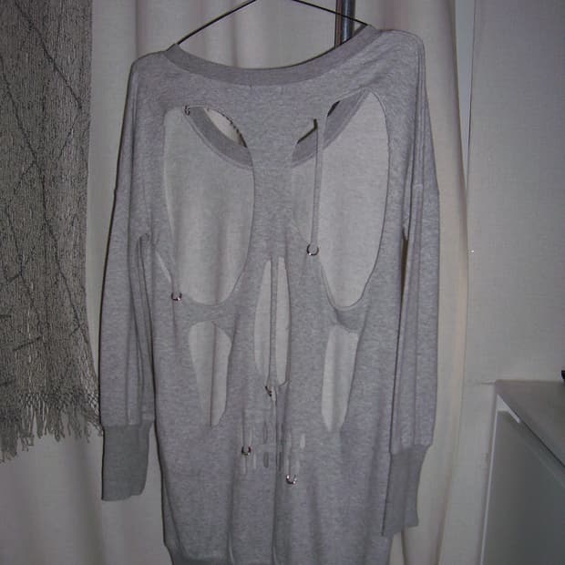 39 grey skull ring mtm/one-piece