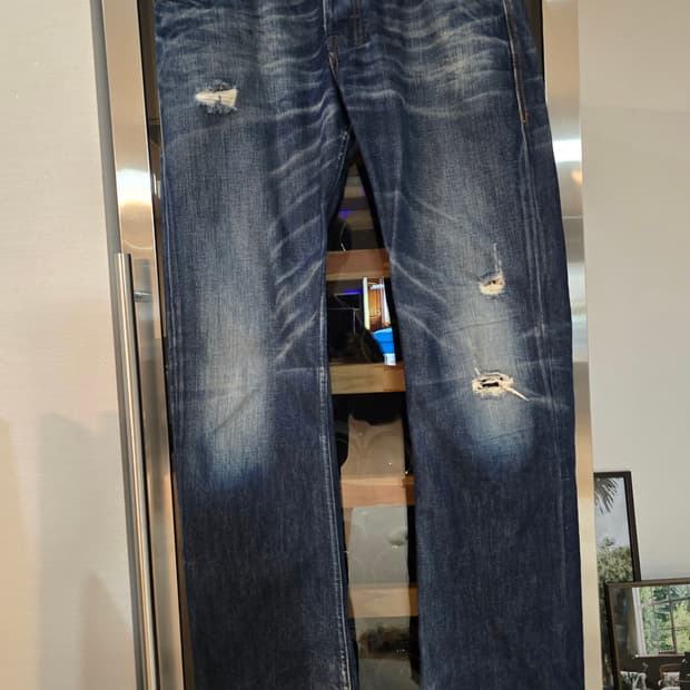 디젤 자티니 ZATINY 워싱데님 32사이즈입니다.