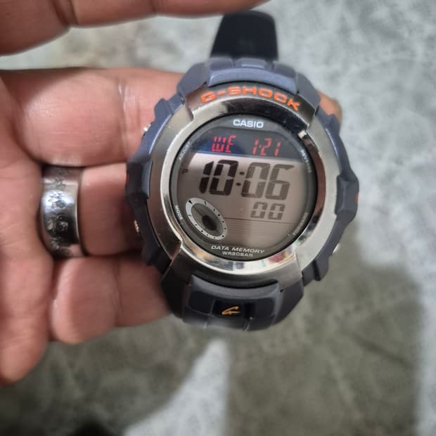 g shock.  g3001