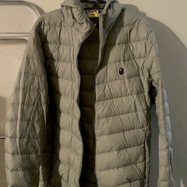 베이프 경량패딩 그레이