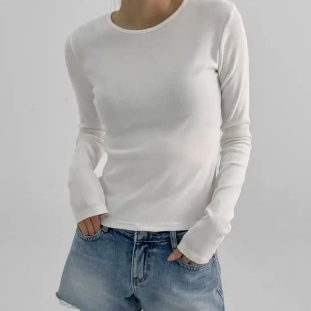 블랙업 더츠비 라운드 긴팔 티셔츠