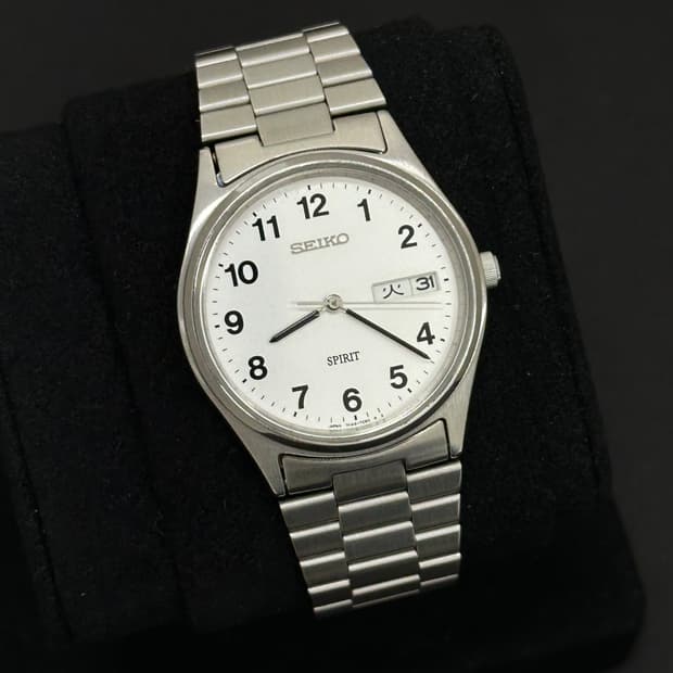 세이코 스피릿 숫자 인덱스 쿼츠 시계