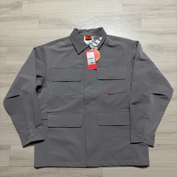 뉴발란스x호텔990 BDU 자켓 라이트그레이 차콜 M사이즈 판매