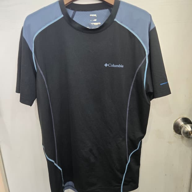 100,L )) Columbia 컬럼비아 반팔티셔츠!