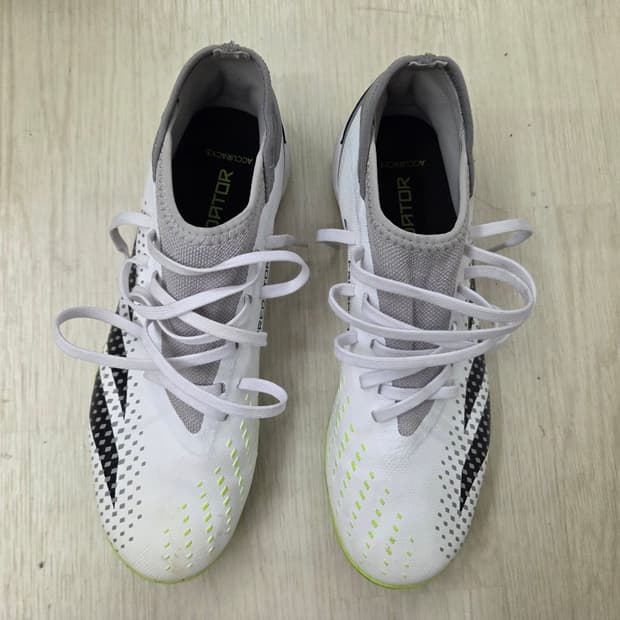 아디다스 프레데터 풋살화 255mm