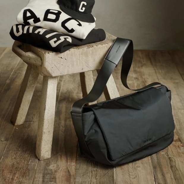피어오브갓 7th 뉴스페이퍼 백 블랙 나일론 FEAR OF GOD SEV