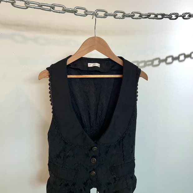 axes femme 엑시즈팜 블랙 레이스 고스펑크 베스트