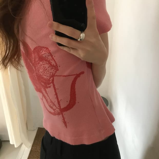 pink print t-shirt