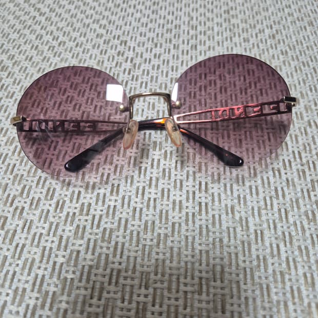 (정품)  펜디 Y2K 무테 선글라스 큐빅 그라데이션