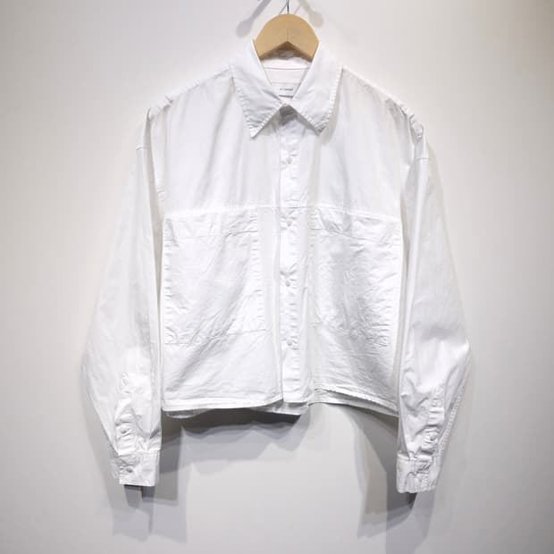 앳코너 AT CORNER 포켓 크롭 긴팔셔츠