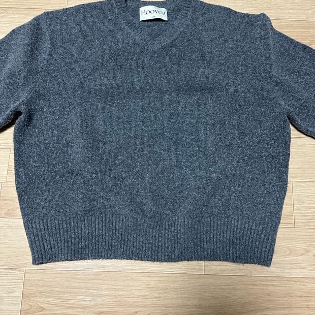 후브스 울블렌드 브이넥 크롭 니트