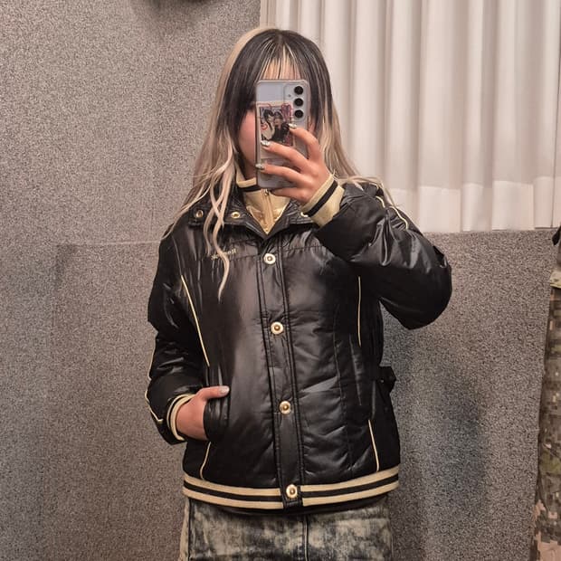 REEBOK GOLD BLACK PADDING 